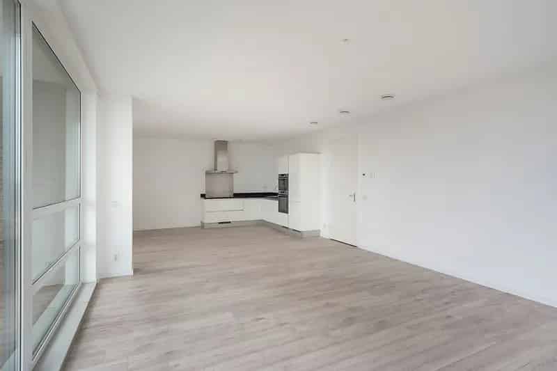 3-Kamer Appartement Rotterdam: Modern en Ruim Nabij Water
