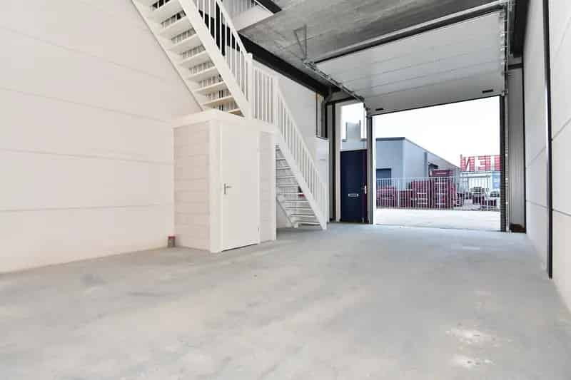 Bedrijfshal te Koop of te Huur in Delft Marconiweg 8 E