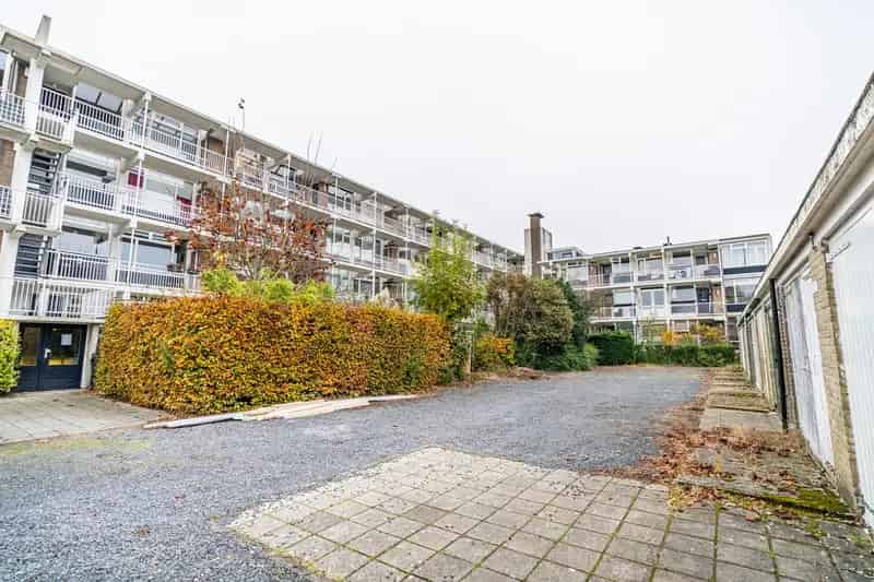 Ruim 2-kamer appartement Voorschoten nabij centrum en station