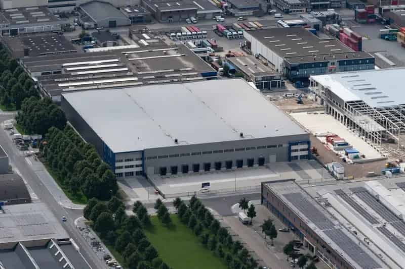 Bedrijfshal Rotterdam Waalhaven 13000m2 te huur