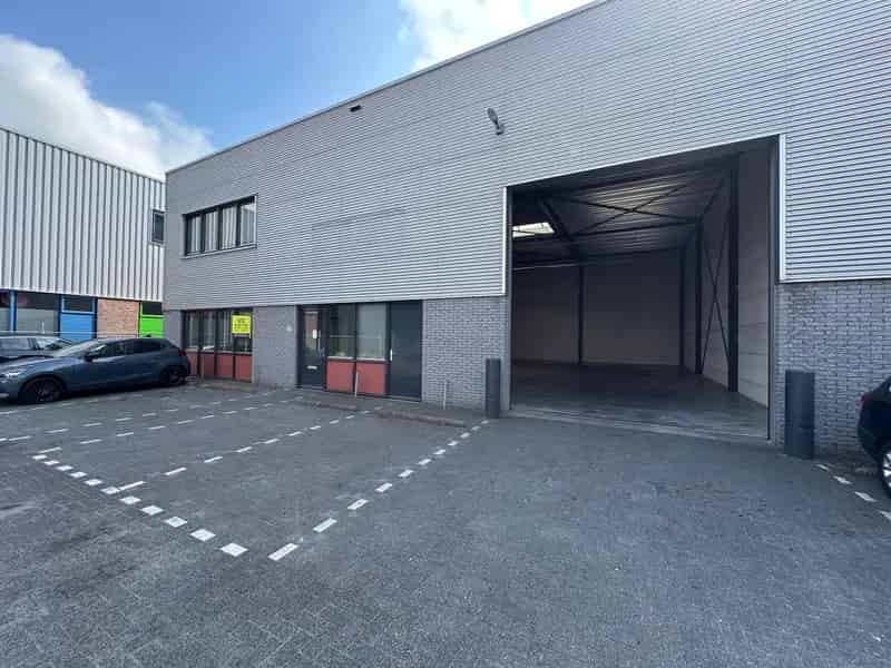 Bedrijfshal te huur Noordwijkerhout 290m²