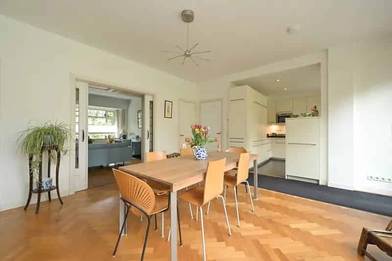 Huis te koop: Ruime villa 9 kamers Benoordenhout