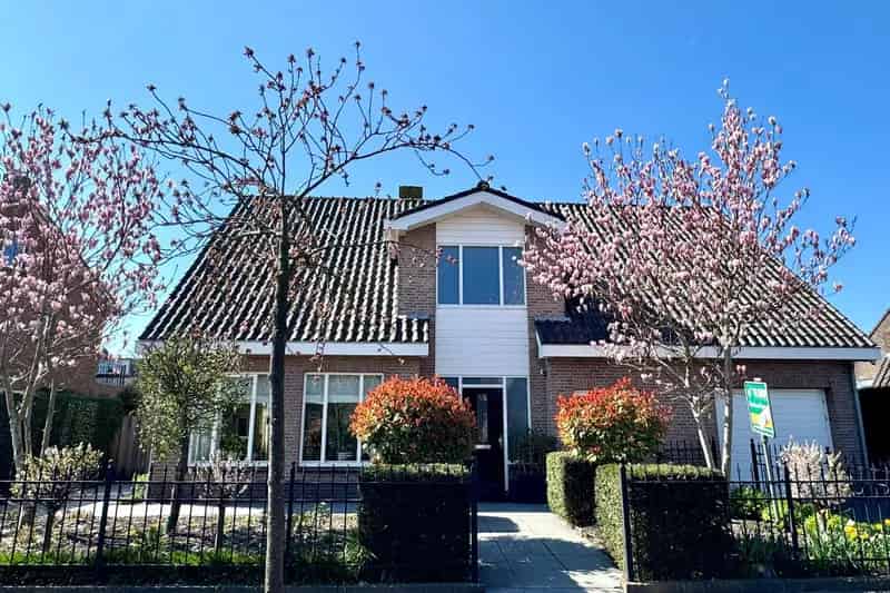 Vrijstaande Villa Badhoevedorp 6 slaapkamers grote tuin