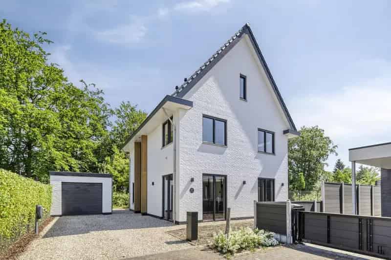 Huis Te Koop , 13, 't Zand, Roosendaal, Noord-Brabant
