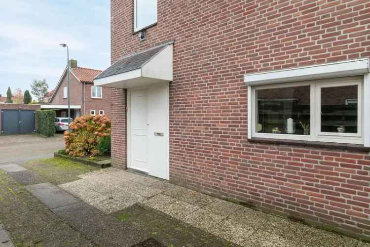 2-onder-1-kapwoning Moergestel - Veel Potentie - Ruime Tuin