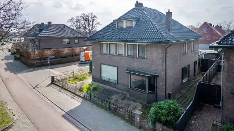 Jaren 30 Huis te koop Apeldoorn 3 slaapkamers 2 garages