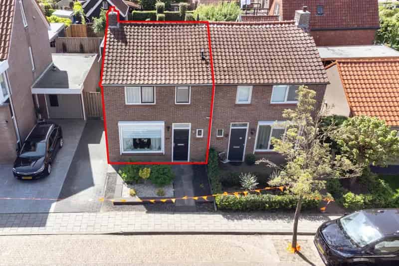 2 Onder 1 Kap Woning s Gravenpolder 3 Slaapkamers Gerenoveerd
