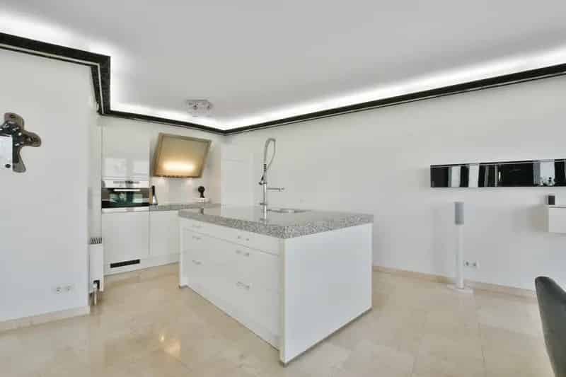 Luxe appartement Amsterdam Schutterstoren 126m2 2 parkeerplaatsen