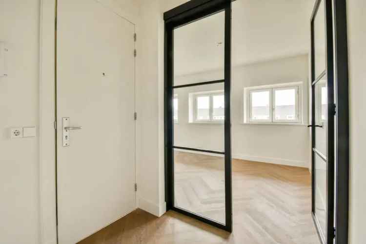 Gerenoveerd appartement Rivierenbuurt nabij Beatrixpark
