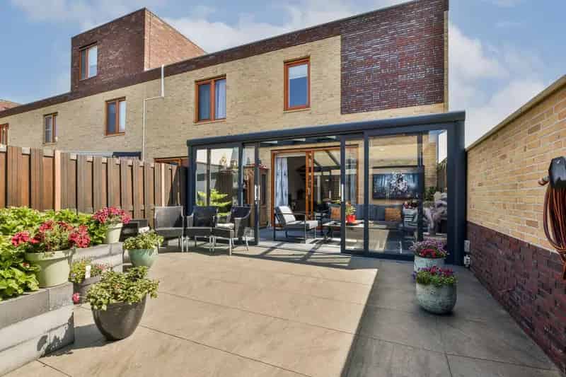 Moderne 2-Laagse Gezinswoning te Koop in Vlaardingen