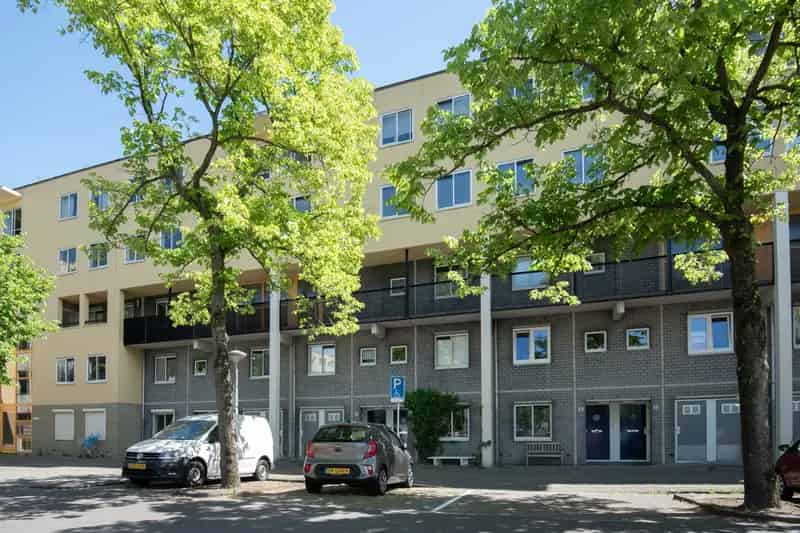 Amsterdam Noord Appartement 77m2 3 Slaapkamers Balkon Berging