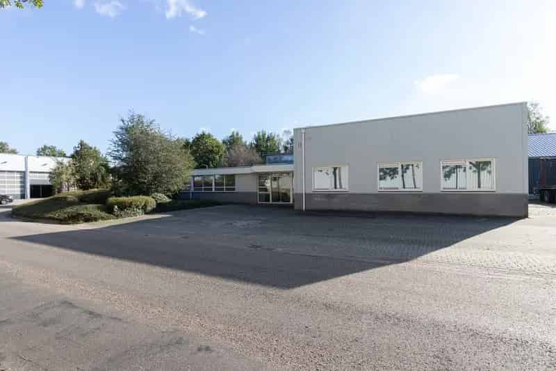 Kantoorruimte te koop Haulerwijk 324m²