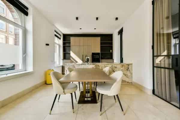 Te Huur: Gemeubileerd Benedenhuis Amsterdam Oud-Zuid 103m2