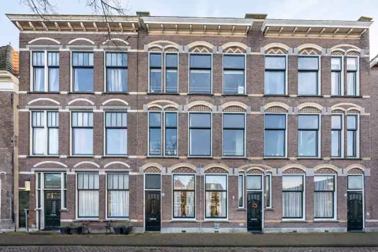 Ruime bovenwoning Leiden 5 slaapkamers Gemeentelijk monument