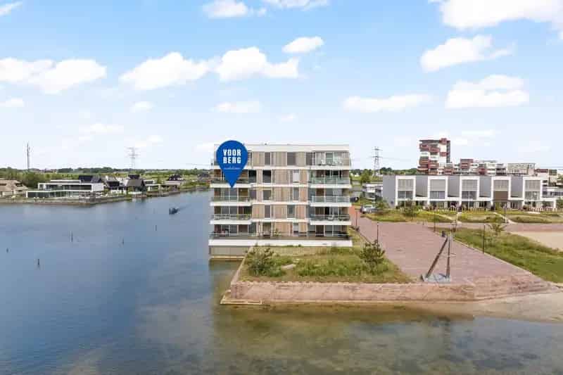Appartement te koop: Kretalaan 102 3059 XL Rotterdam 