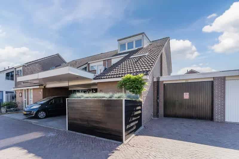 Huis te koop Bunschoten Spakenburg 5 slaapkamers moderne keuken