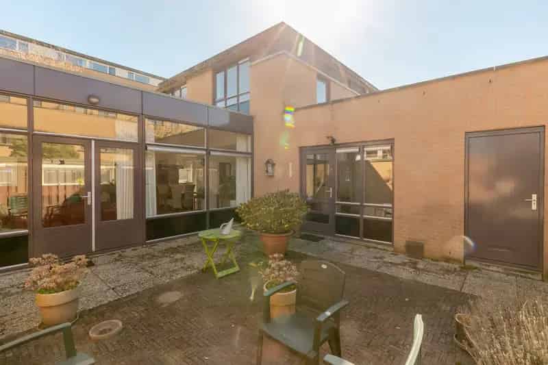 Semi-bungalow Voorburg 3 slaapkamers 2 badkamers Patiotuin Eigen parkeerplaats