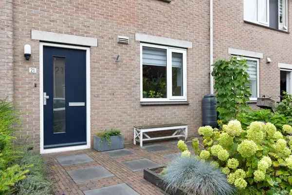 Instapklare Tussenwoning 3 Slaapkamers Tuin Berging Veranda