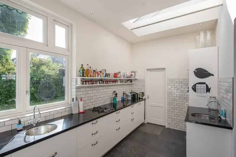 Huis te koop Delft: Ruime villa met 3 slaapkamers en energielabel B