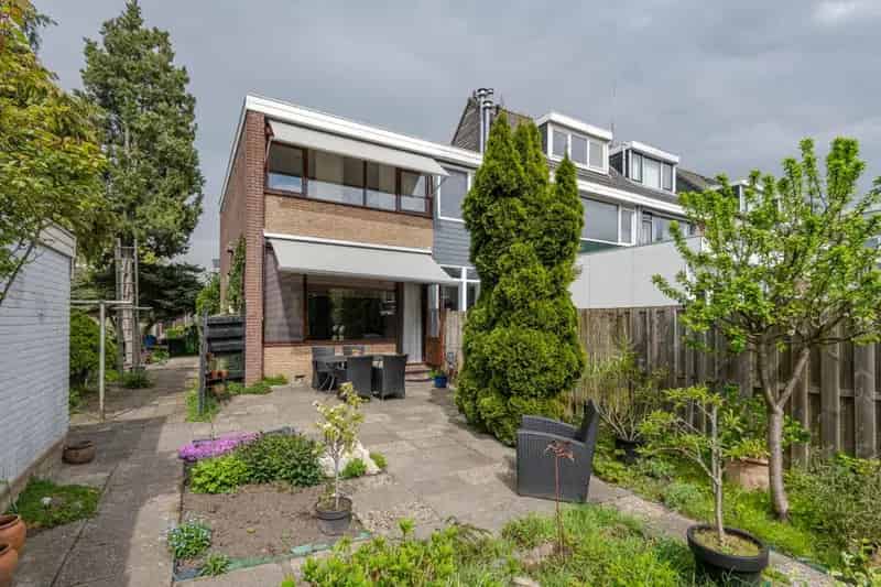 Hoekwoning Rotterdam Lombardijen Grote Tuin 2 slaapkamers