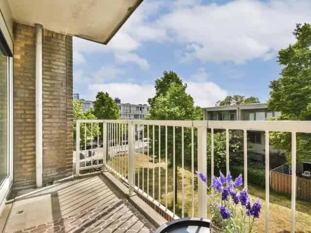 Ruim 2 Kamer Appartement Amsterdam Noord 54m2 Balkon Berging