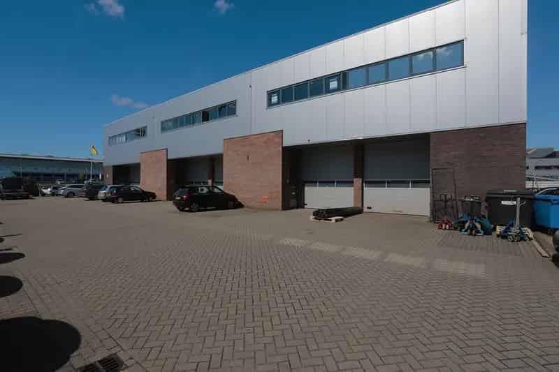 Bedrijfshal te Huur Ypenburg 165m2 Turn-key