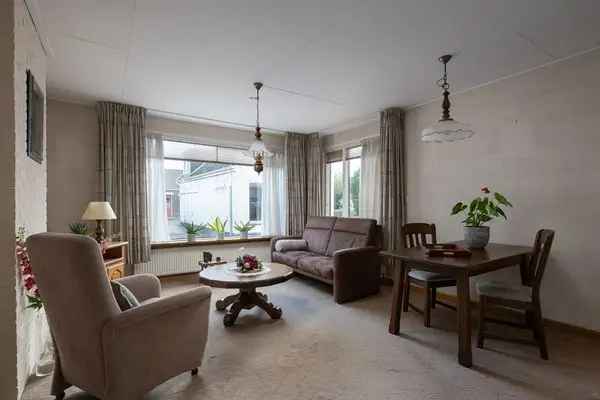 Huis Te Koop , 47, Dorpsstraat, Zevenhuizen, Zuid-Holland
