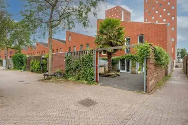 Hoekwoning Rotterdam Katendrecht 4 slaapkamers 2 badkamers