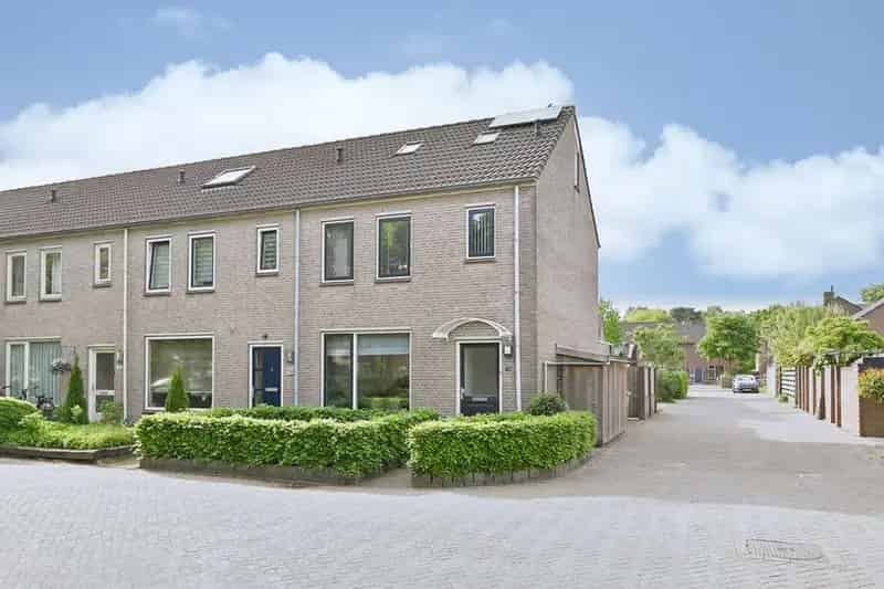 Toffe Hoekhuis 4 Slaapkamers Rustige Woonwijk