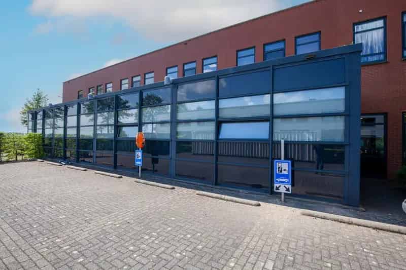 Kantoor te koop Nieuw Vennep Luzernestraat 43