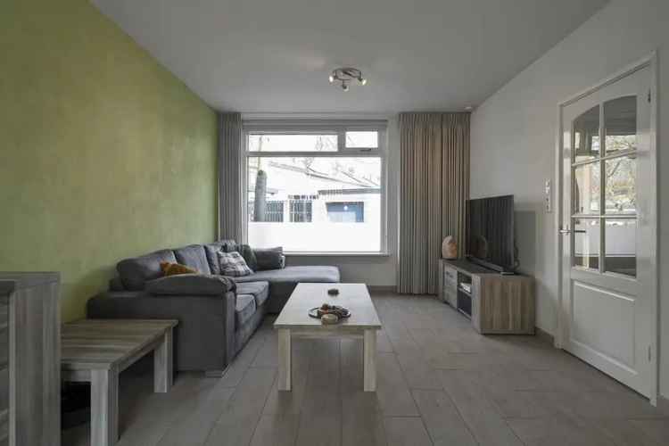Uitgebouwde Tussenwoning Vogelbuurt Den Helder