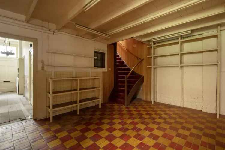 Monumentale woning Keppel renovatieproject ruim perceel erfpacht