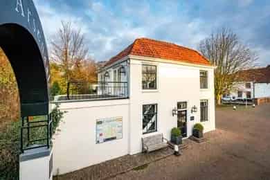 160 m2 Kantoorruimte te Huur Naarden