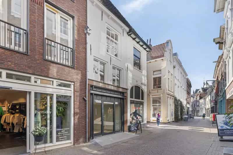 Winkel Deventer te Koop: Wonen en Werken in de Lange Bisschopstraat
