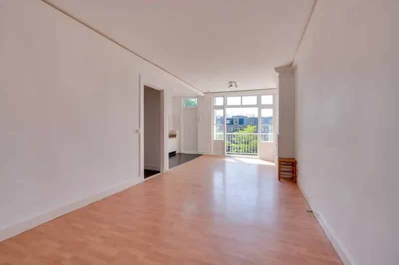 2 Kamer Appartement Pijp 53m2 Zonnig Balkon Zolderkamer 21m2 Eigen Grond