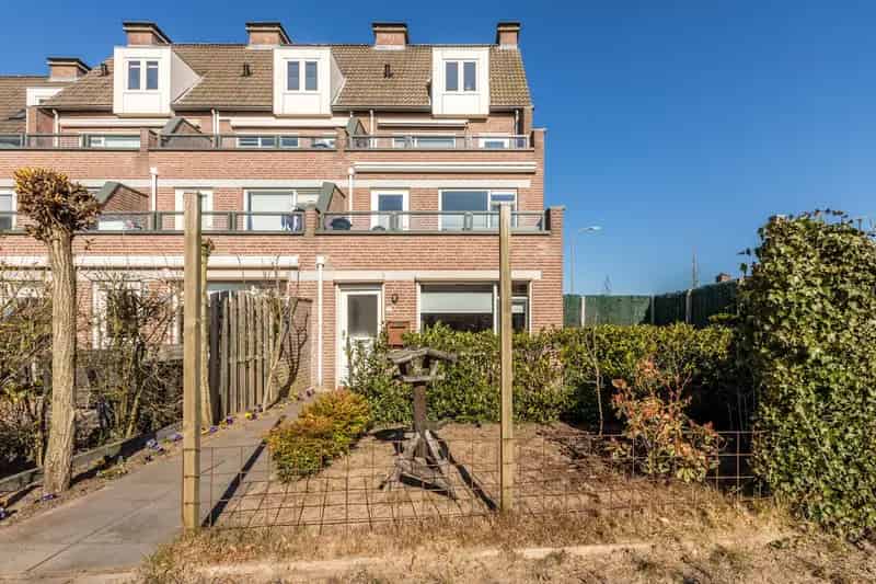 Appartement te koop Oss: Instapklaar met tuin en parkeerplaats