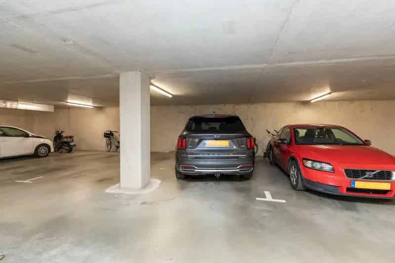 Appartement Rotterdam: Luxe Uitzicht Skyline Gemeubileerd Parkeerplaats