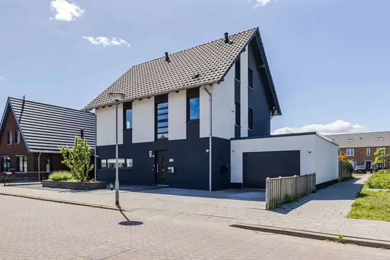 Huis te koop Lage Zwaluwe: Ruime 5 Slaapkamers, 2 Badkamers, Duurzaam