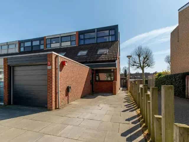 Hoekwoning te koop Oranjewijk Barendrecht