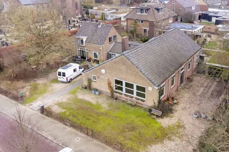 Multifunctioneel pand met bedrijfswoning te Lent