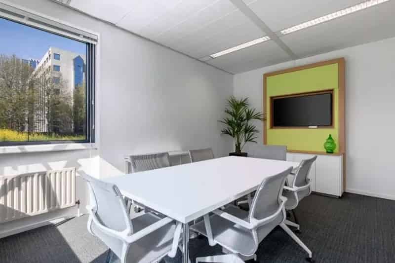 Coworking Ruimte huren: Moderne Bureaus en Gemeenschappelijke Ruimte