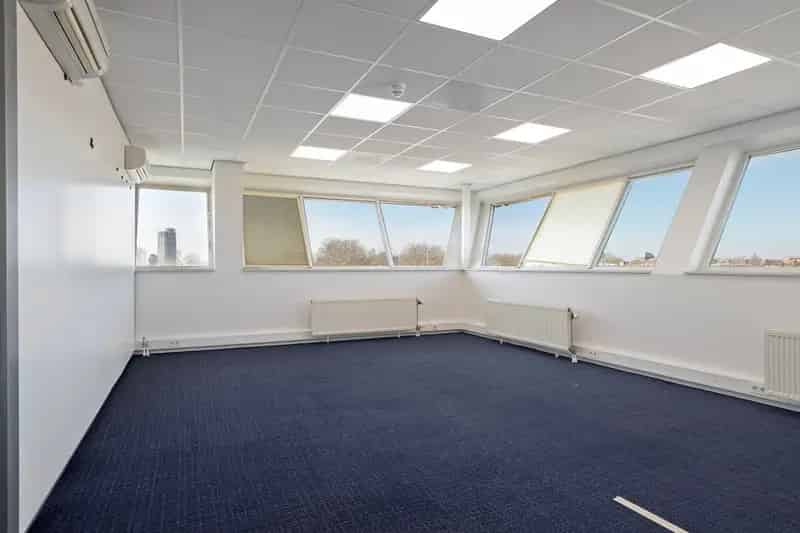 Kantoorruimte Deventer Hanzeweg 643m² te huur