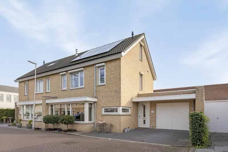 Moderne 2-onder-1-kapwoning 162m2 5 slaapkamers Gasloos A+ label