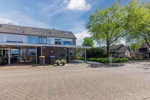 5 Slaapkamers Hoekwoning Bunschoten-Spakenburg Carport Grote Tuin