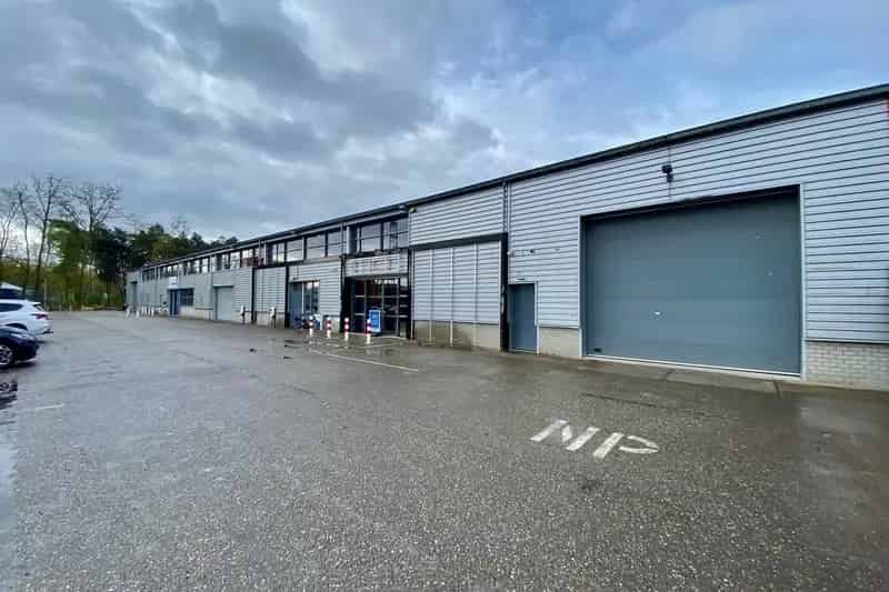 Bedrijfsruimte te Huur Rijssen 1324m²