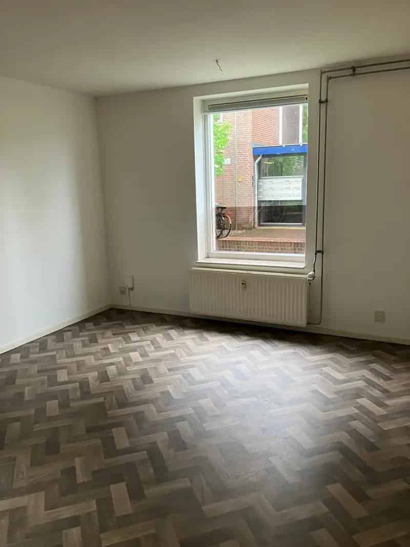 Appartement nabij Koningsschild met tuin en nieuwe keuken