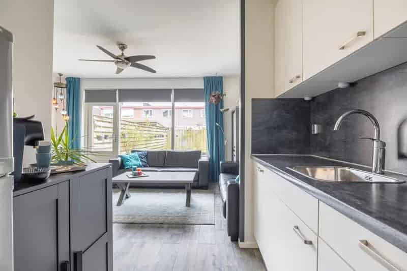 Hoekwoning met Tuin Slaapkamer en Badkamer begane grond