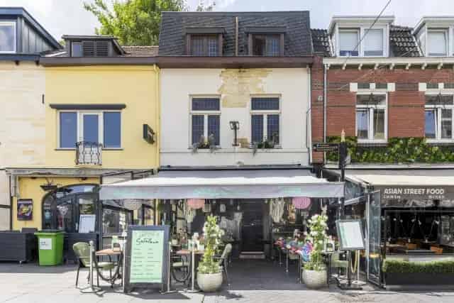 Restaurant met Bovenwoning te Valkenburg -  Horecagelegenheid te Koop