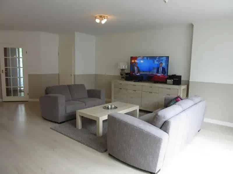Gezinswoning 144m2 4 slaapkamers tuin parkeergelegenheid