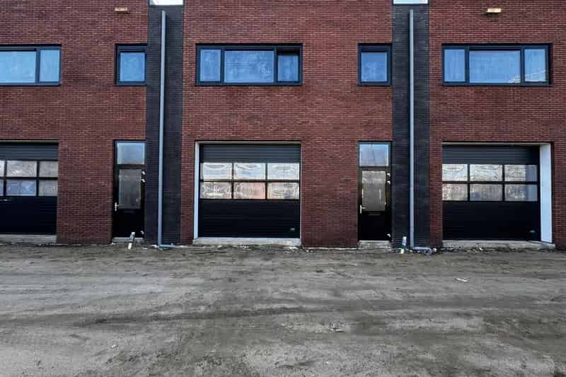 Bedrijfshal te Huur Zwolle Marconistraat 212m2